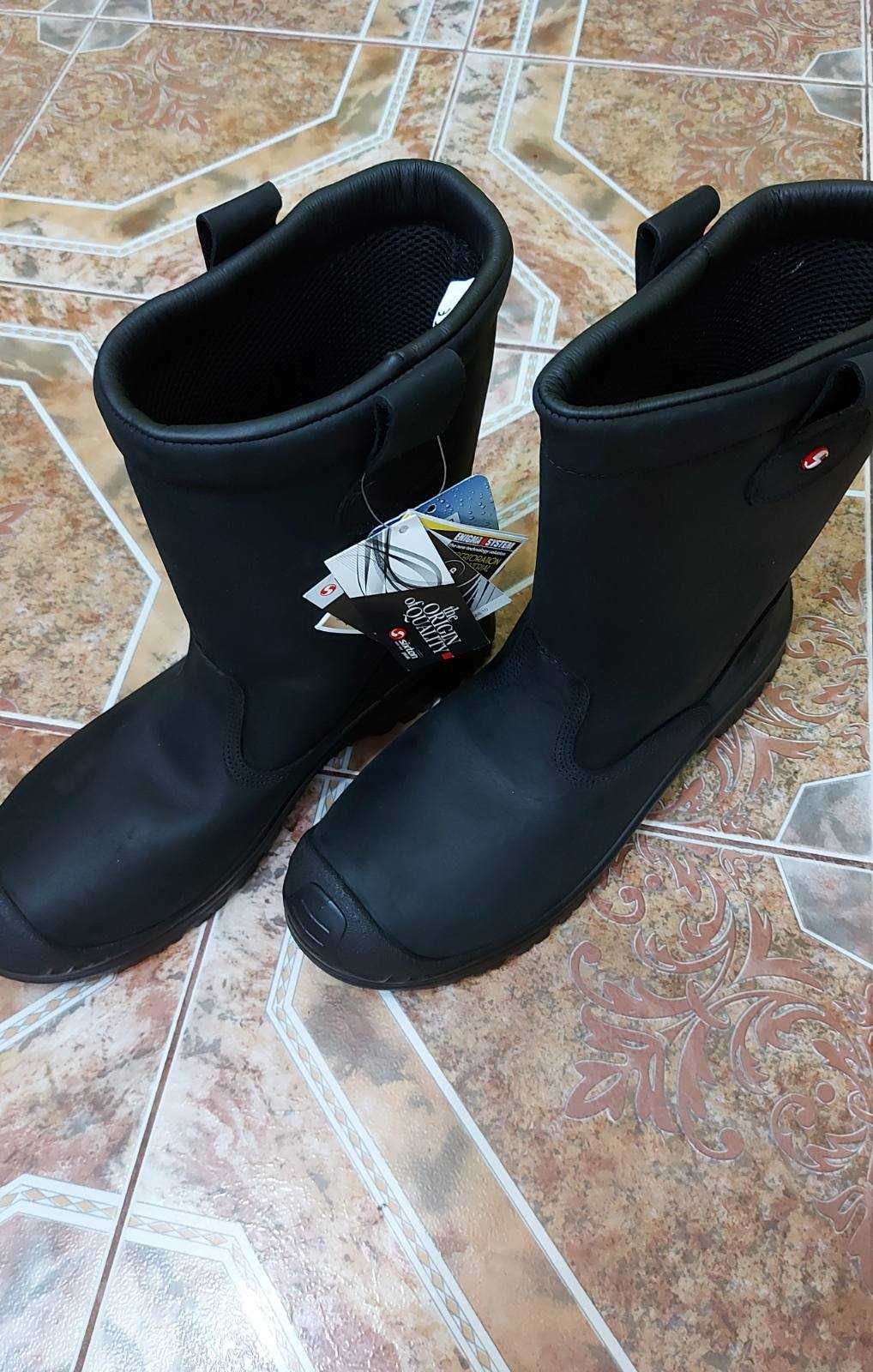 Продам мужские  сапоги