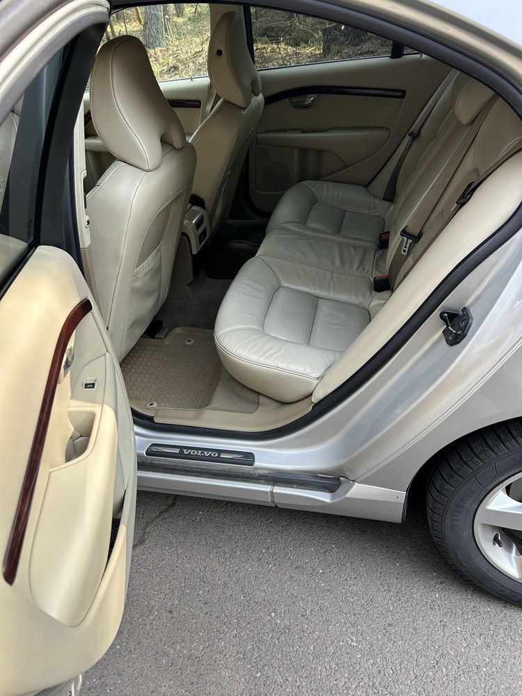 Volvo S80 II Summum 2.4 D5 136 kW | 2008 | Automat |  Zadban