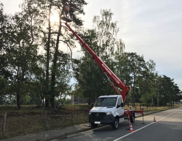 Podnośnik koszowy 18m 22m 30 metrów Zwyżka Wynajem Warszawa i okolice
