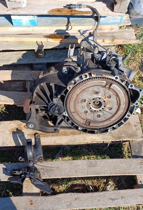 Kompletna skrzynia biegów na przekładkę Ford Kuga Mk 1 , AV4R-7002-AA