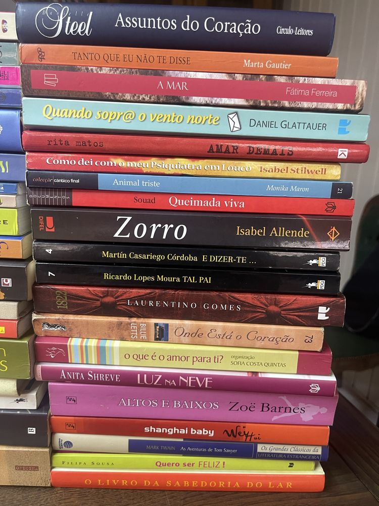 Vendo livros variados