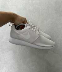 Кросівки Nike Roshe One