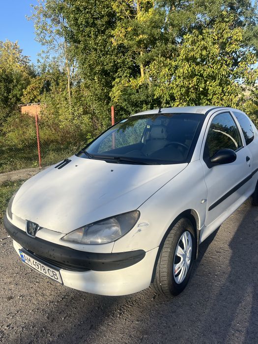 Peugeot 206 2002р терміновий продаж