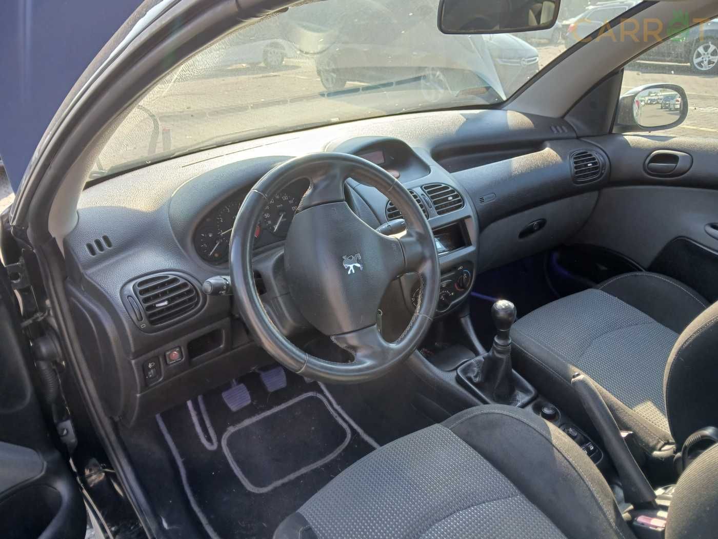 Peugeot 206  Kabrio lekko uszkodzony. Ew. na czesci.
