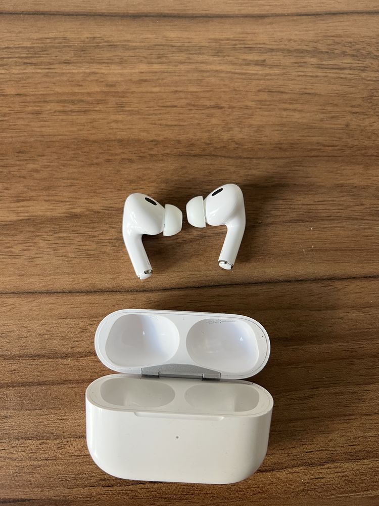 AirPods gen 2 pro używane zadbane