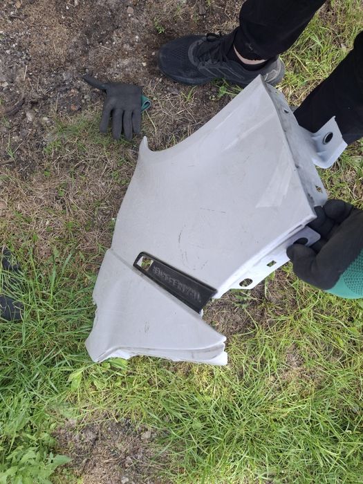 Vw Transporter T6 Multivan błornik lewy przod ladny