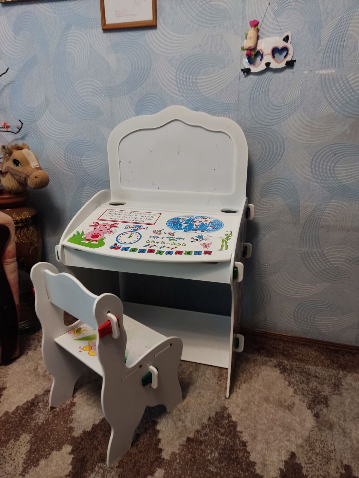 Парта-столик и стульчик для ребенка