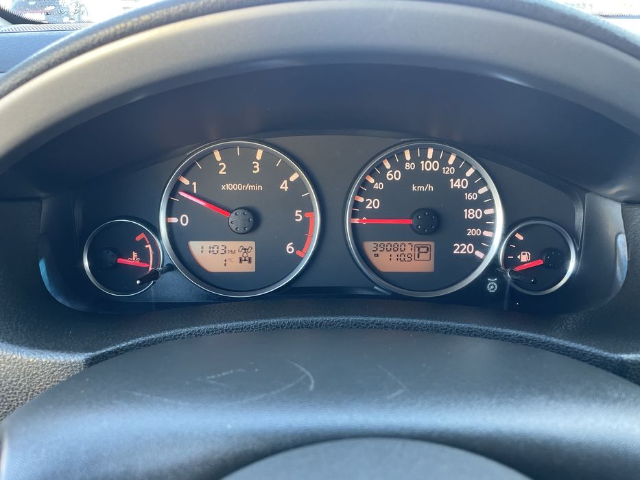 Nissan Pathfinder Automat 7 Miejsc Full Opcja F-Vat