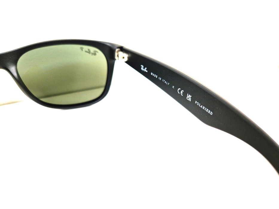 Okulary przeciwsłoneczne Ray-Ban NEW WAYFARER z polaryzacją Unisex