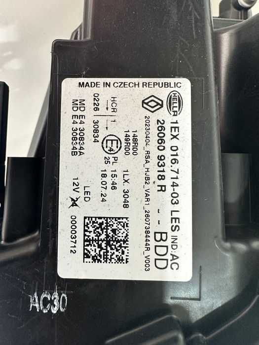 Renault Captur II lift Lampa Prawa Lewa wersja UK