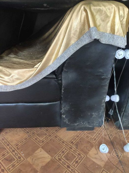 Продам диваны для студии\салона\кафе, 3 шт. б\у