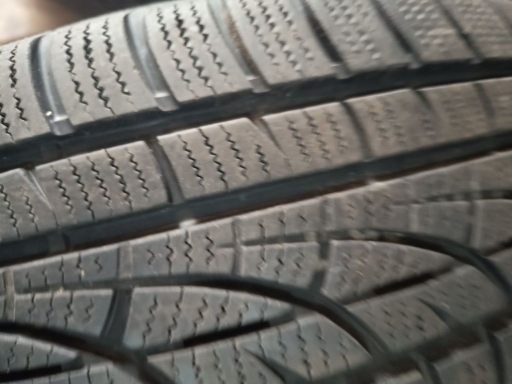 Opony zimowe 215/70/16 2szt