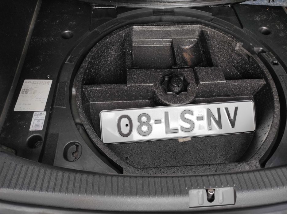 Продам автомобіль Volkswagen Touran 2004 року