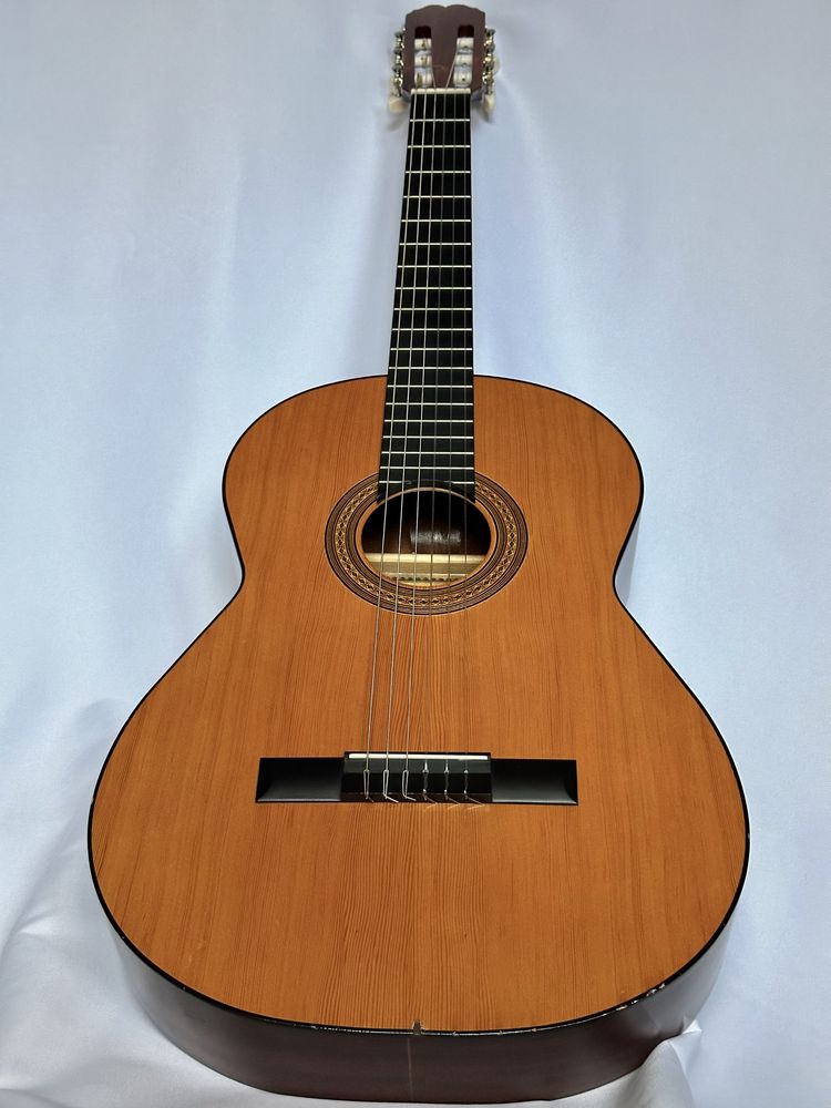 Gitara klasyczna Admira Juanita 4/4, nowe struny