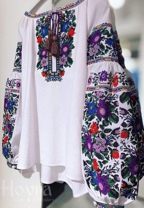 Жіноча вишиванка "Квіткова"