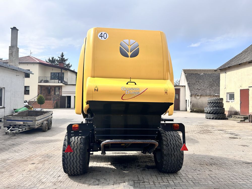 Prasa New Holland roll-belt 180 cropcutter