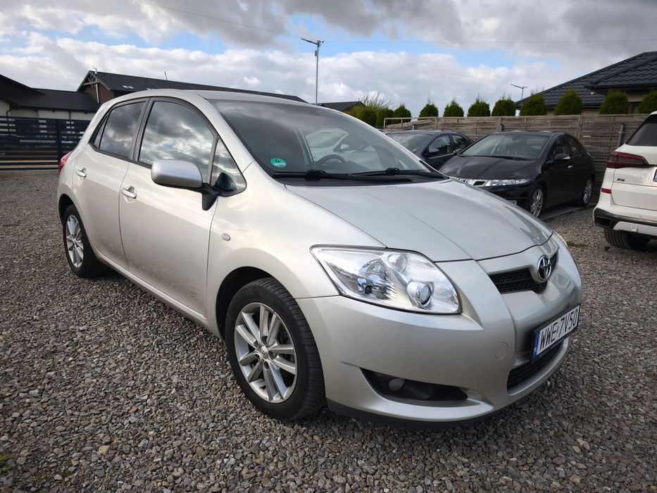 Toyota Auris 1.6 132KM Automat