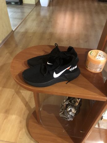 Продам кроссівки Nike foam