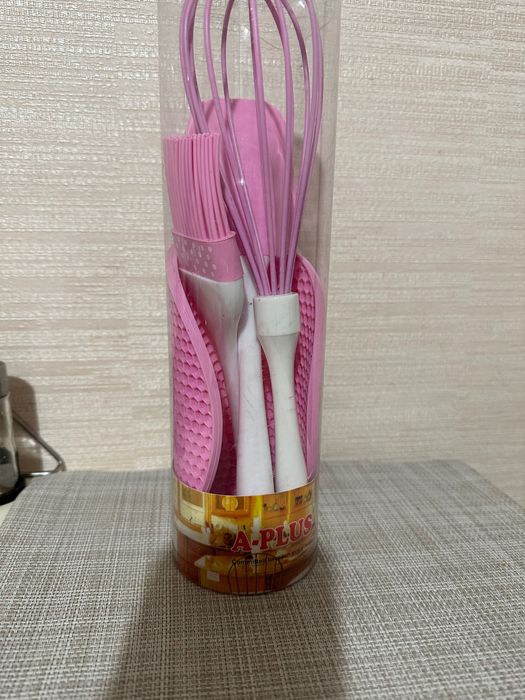 Кухонный набор A plus , лопатка подставка венчик кисточка