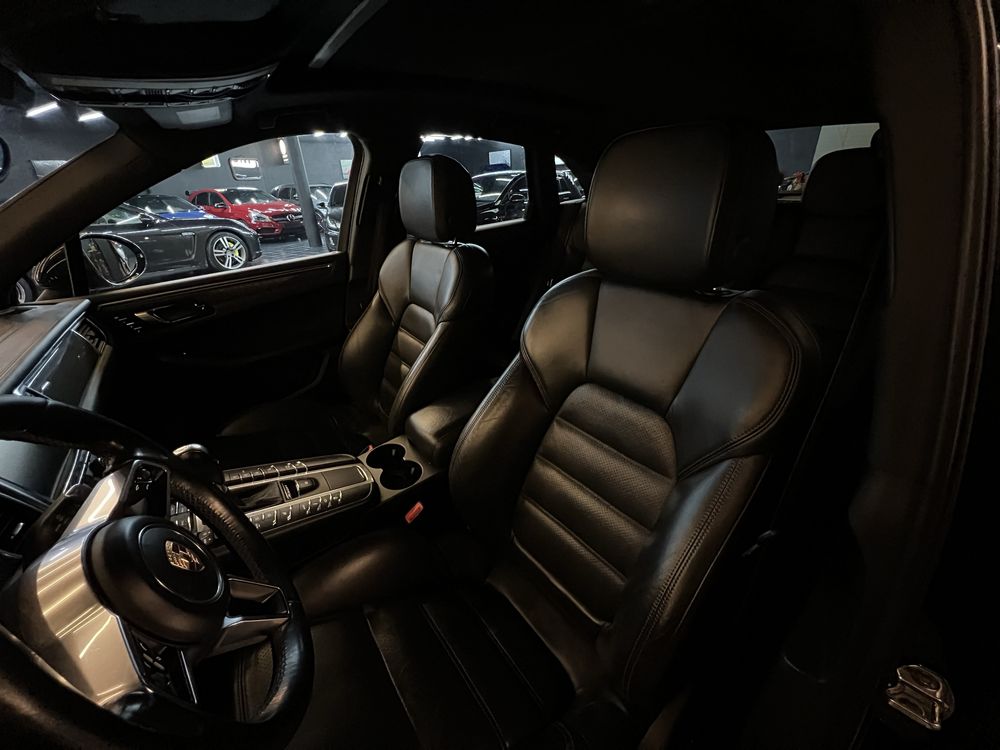 Porsche Macan S 3.0 Diesel PDK Sport Chrono Package