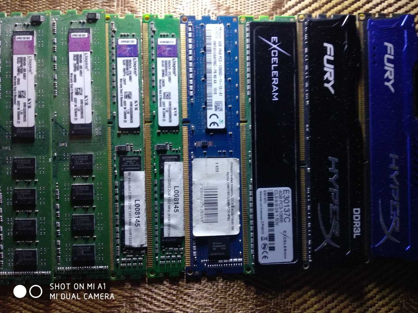 Продам різні планки пам'яті DDR3.