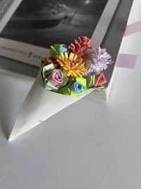 Bukiecik kwiatkow z papieru