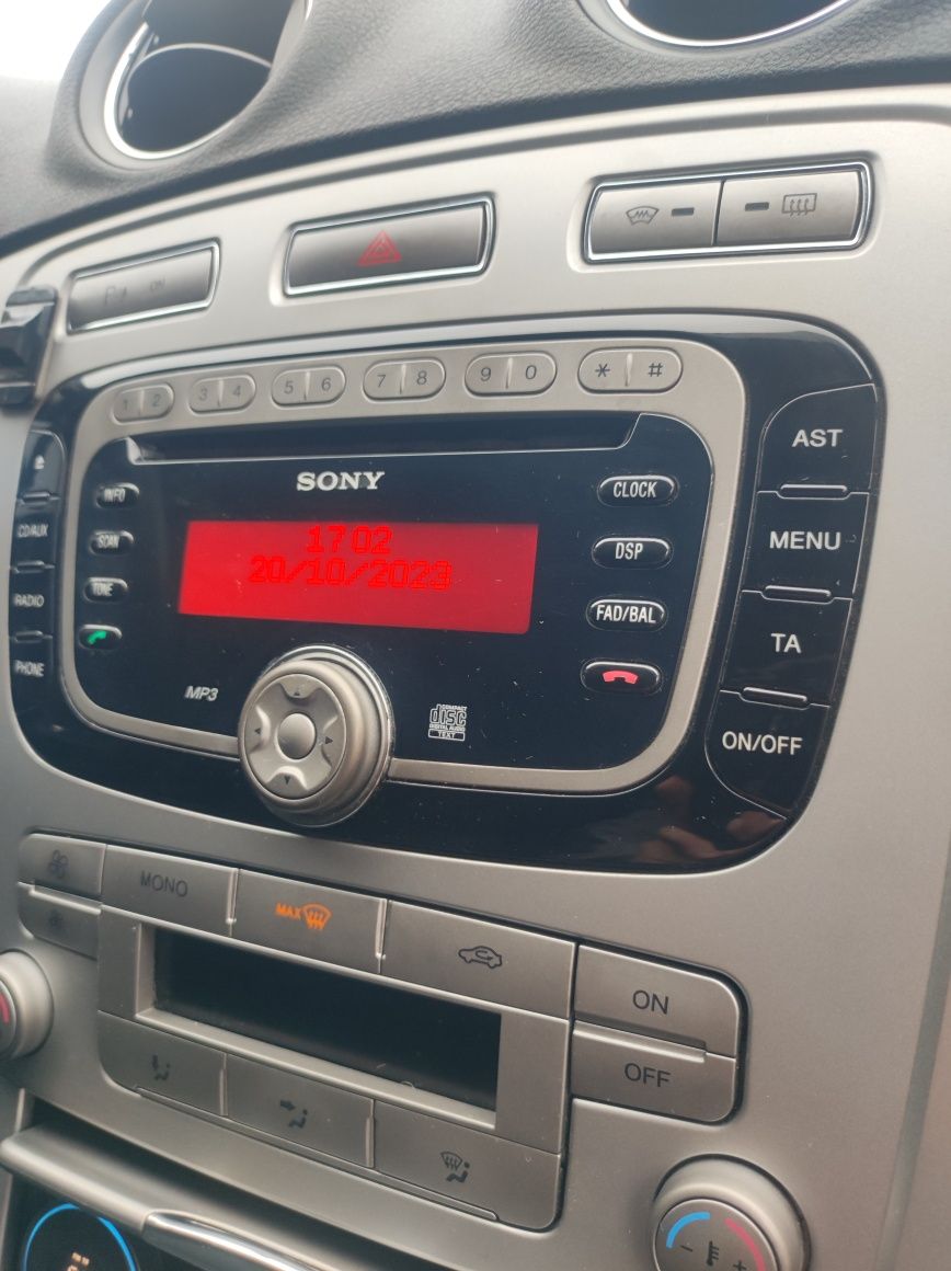 Штатна магнітола Sony Ford Mondeo 4 2010рік