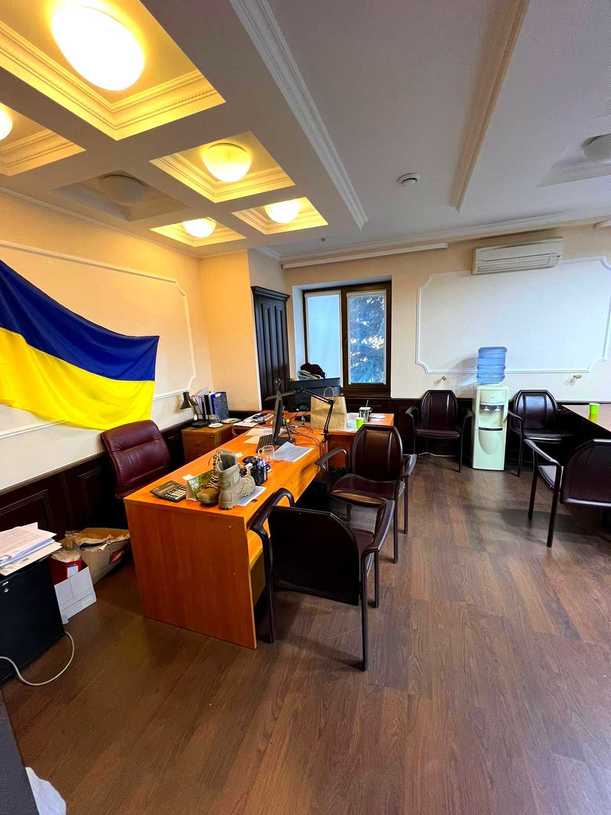 Продаж окремої офісної будівлі пр-т Б. Хмельницького 38а / вул.Титова