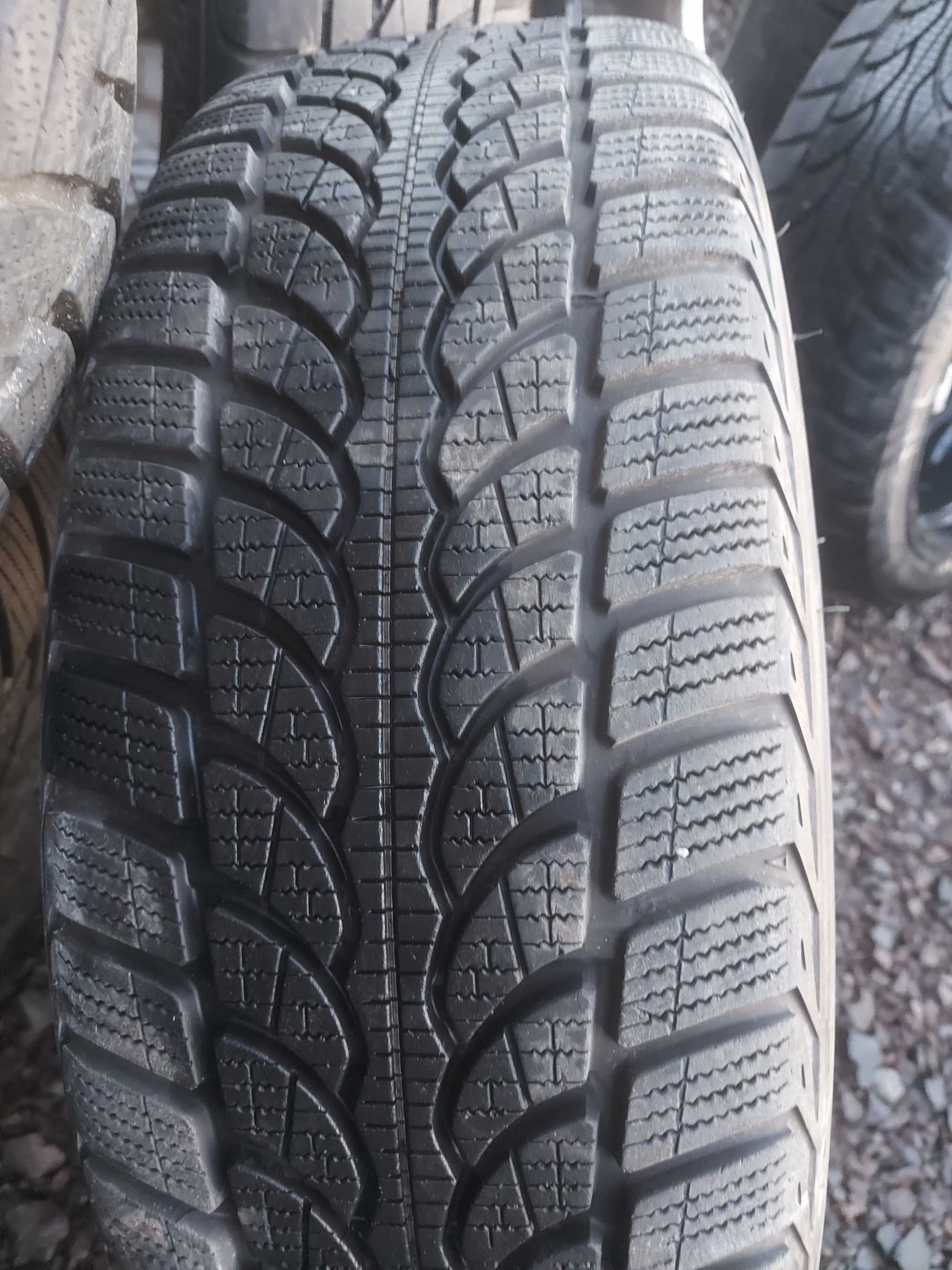 Opony zimowe Bridgestone Blizzak LM-32 215/45R20 95V Kpl.
