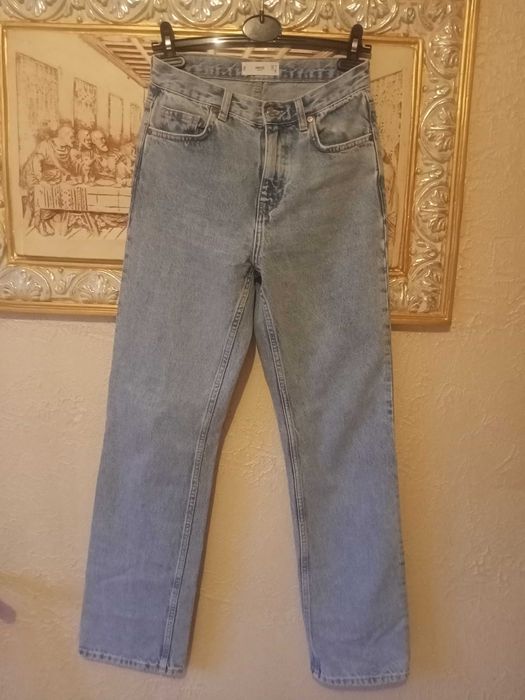 Красивые прямые джинсы