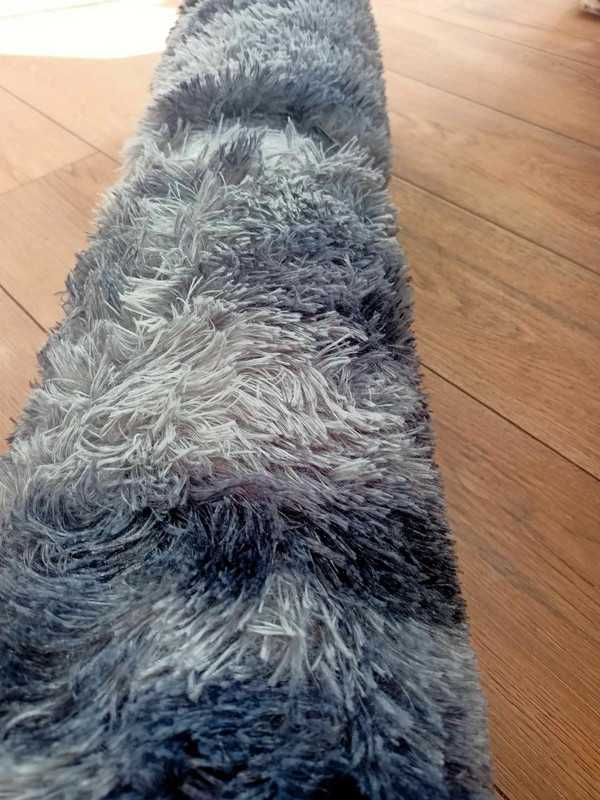 Gęsty pluszowy dywan shaggy 120 x 160 cm mata