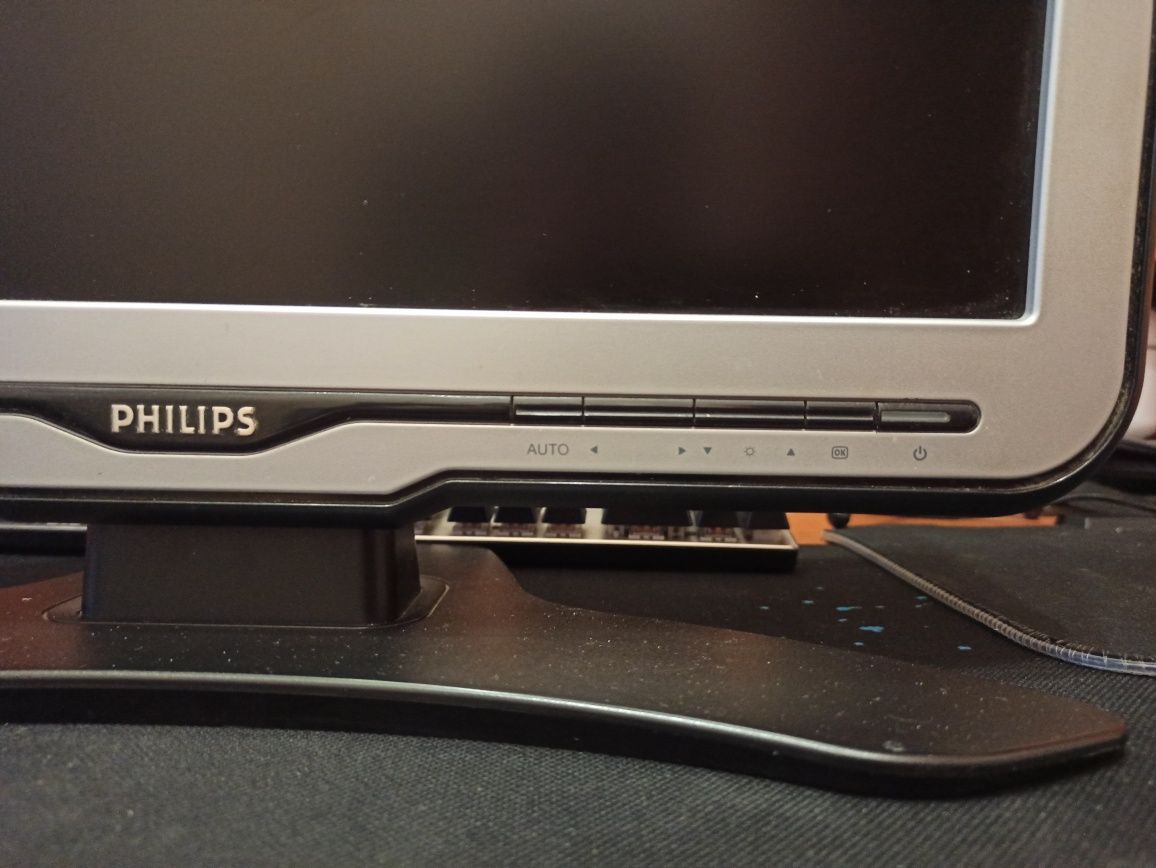 Монитор Philips 190C
