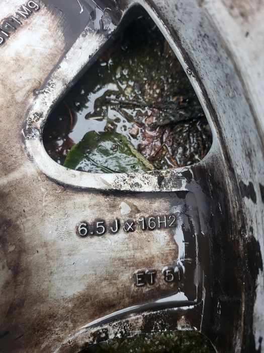 VW T 5  T 6  Felgi 16 ''  6.5  J  ET 51  Cena za Komplet 4 szt