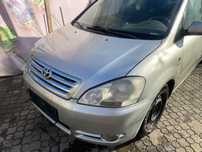 Розборка Toyota Avensis Verso