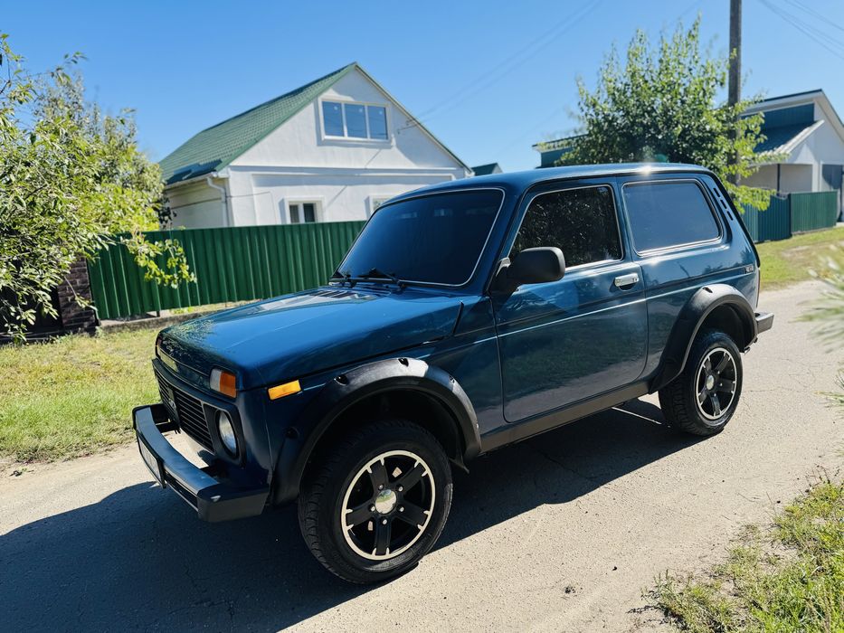 Ваз Lada Нива 21214 4x4 1.7i 2012 рік LUX
