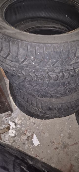 Продам зимову гуму Lassa Iseways 2 185/65/r15