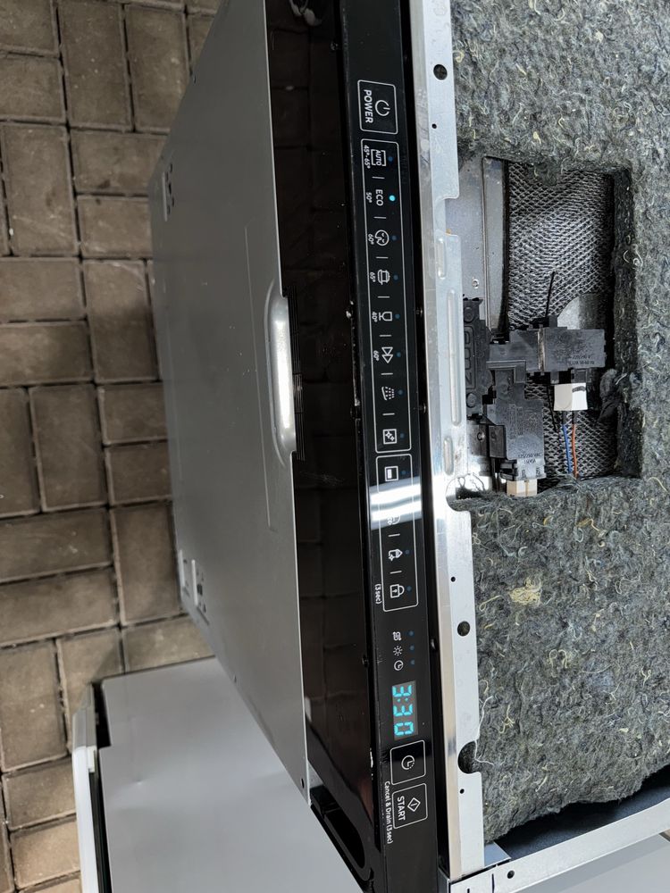 Zmywarka pod zabudowę   Samsung  model Dw6kr7051bb  szer 60 cm