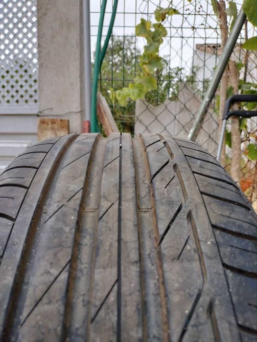 Pneu Bridgestone Turanza medida 225 50 R18 95w como novo