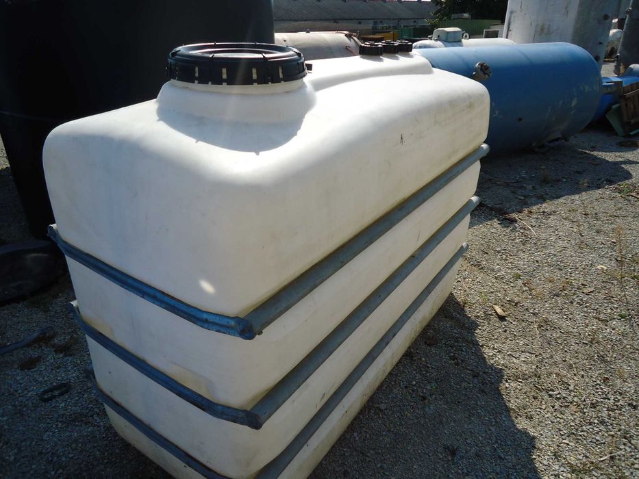 Zbiornik plastikowy 3000L duży właz przewierty woda rsm