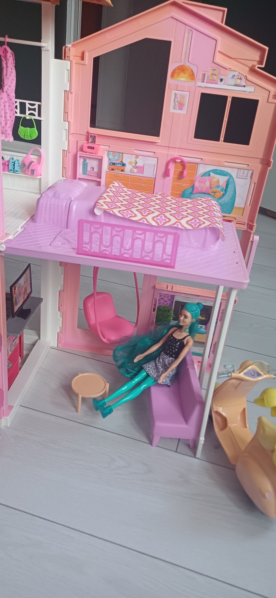 Domek Barbie gratisy lalka Dreamhouse