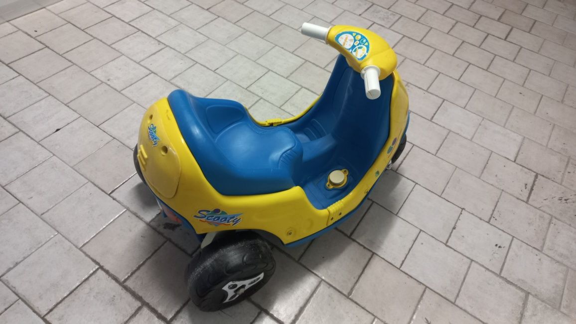 Moto elétrica com bateria para criança