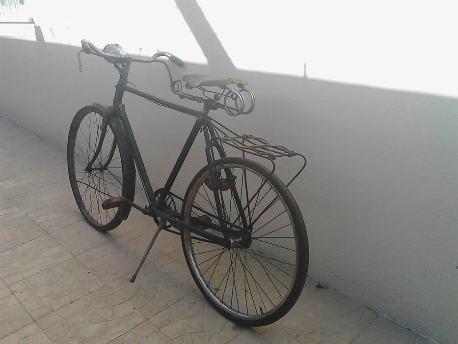 pasteleira bicicleta para restaurar