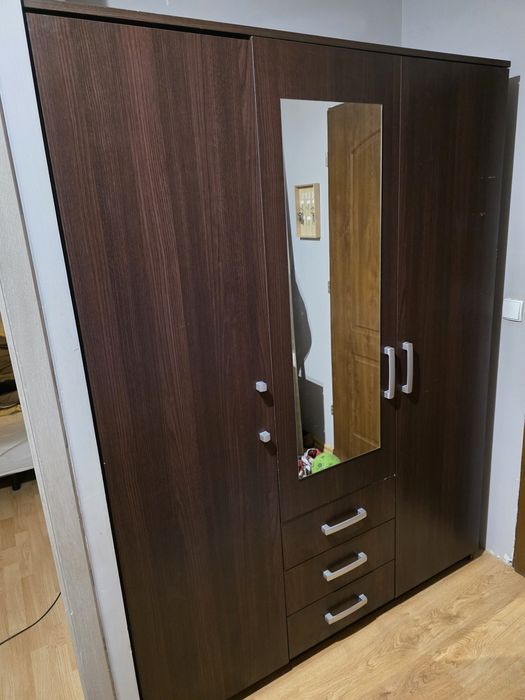 Szafa 3 drzwiowa 150×200