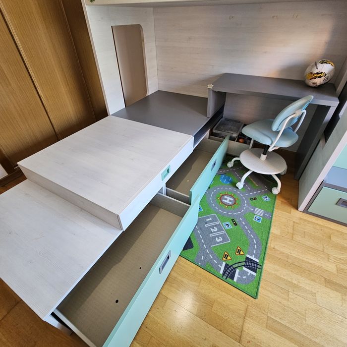 Beliche com secretária