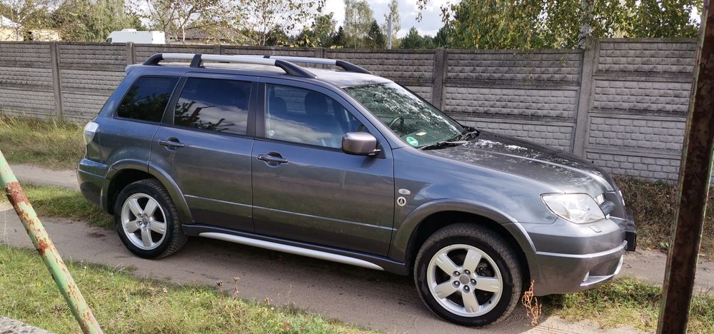 Mitsubishi outlander 2.4 benzyna 4x4