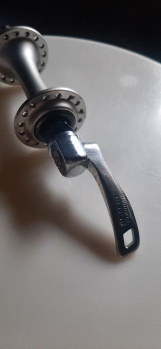 Piasta przód shimano 105