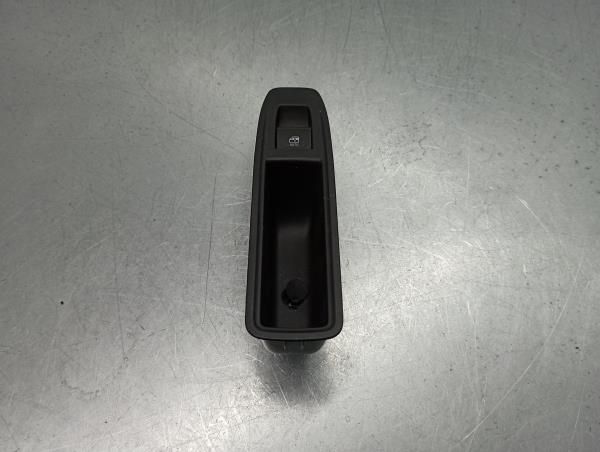 Comando / botão / interruptor vidros trás esquerdo RENAULT Captur II