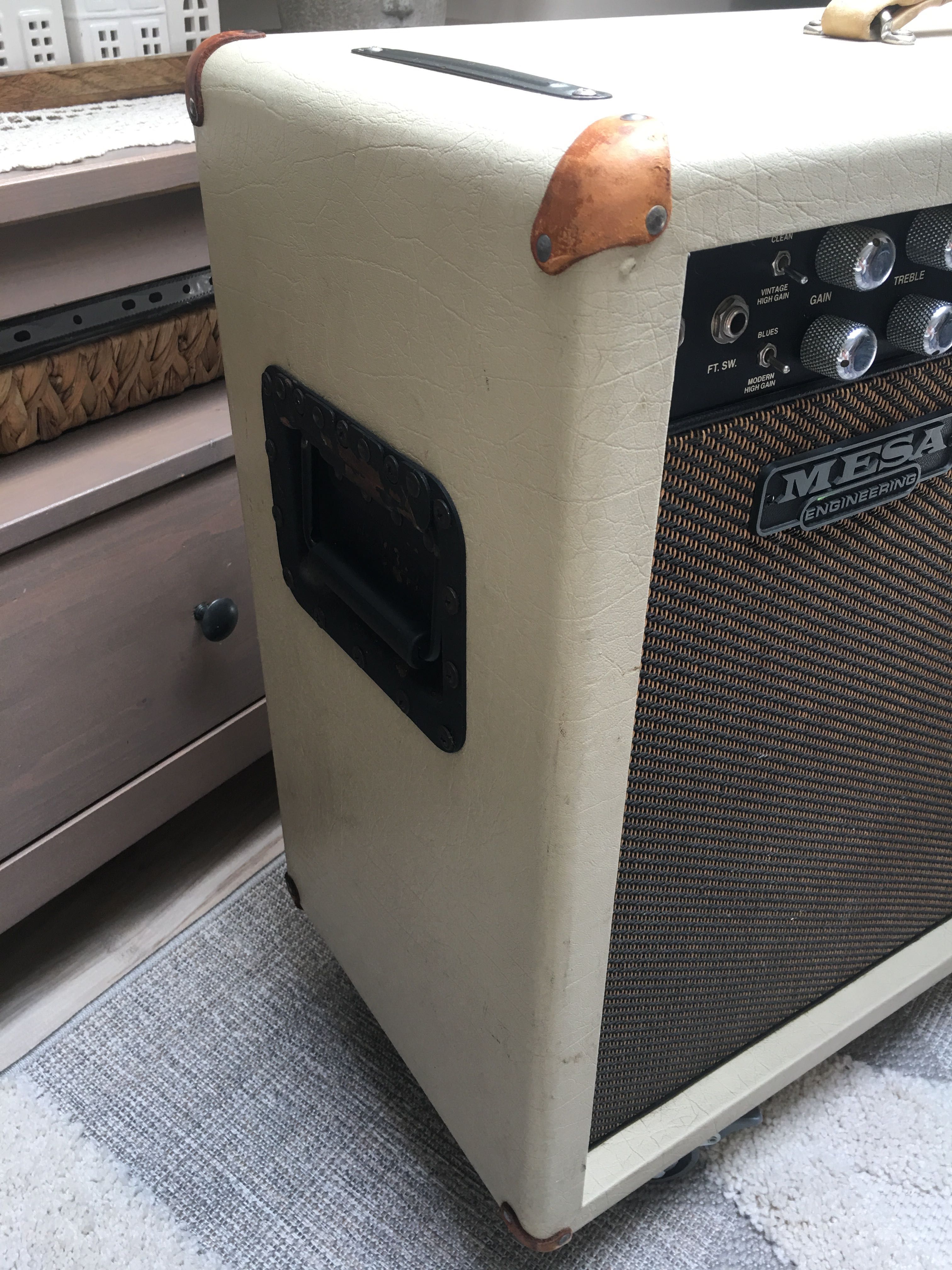 Mesa boogie Dual Rectifier TremoVerb 2x12 combo - biały kruk