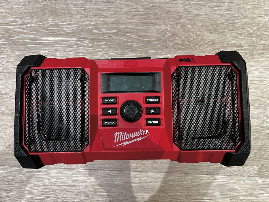 Radio Milwaukee M18 JSRDAB+