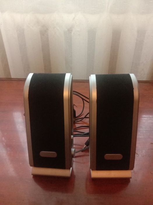 Продам колонки для компьют320Грза. 2.кОлОнКи380Гр400400ера. Цена за дв